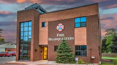 Photo of the front of the City of Niagara Falls Fire Headquarters building.
